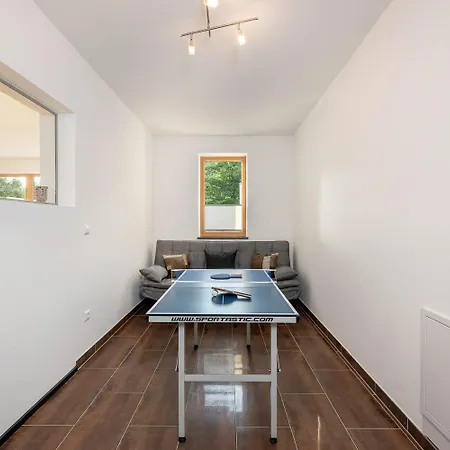 Kirchschlager Gesmbh & Cokg Apartment